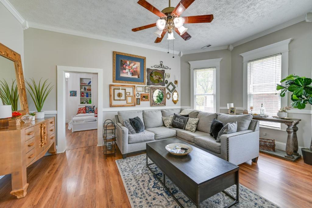 Charming Somerset Vacation Rental with Fenced Yard!