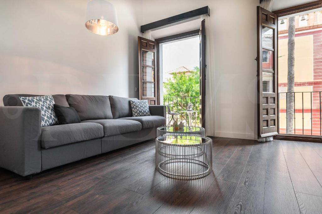 The Genius Suite Picasso-Inspired REMS - 1