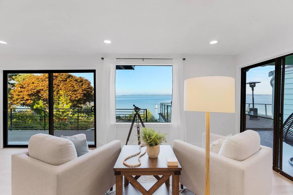 Views, Seclusion, Cozy Island Comfort, Camano