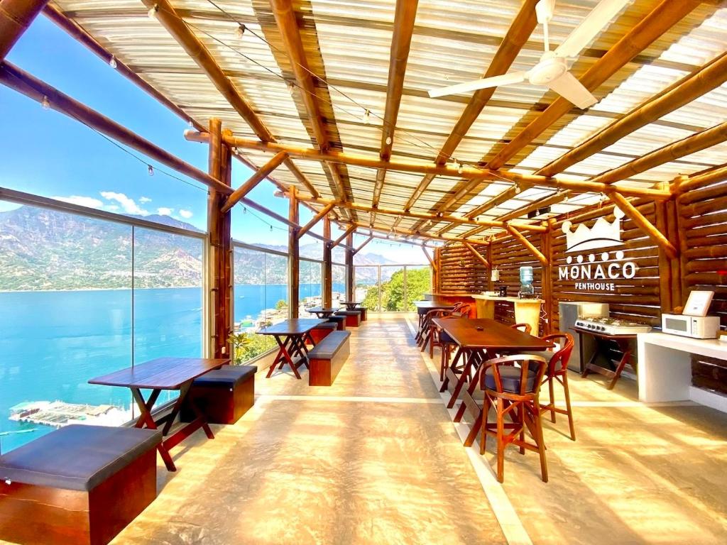 Monaco, San Pedro La Laguna