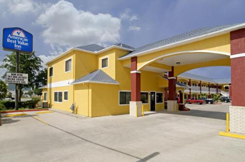 Americas Best Value Inn Baytown photo
