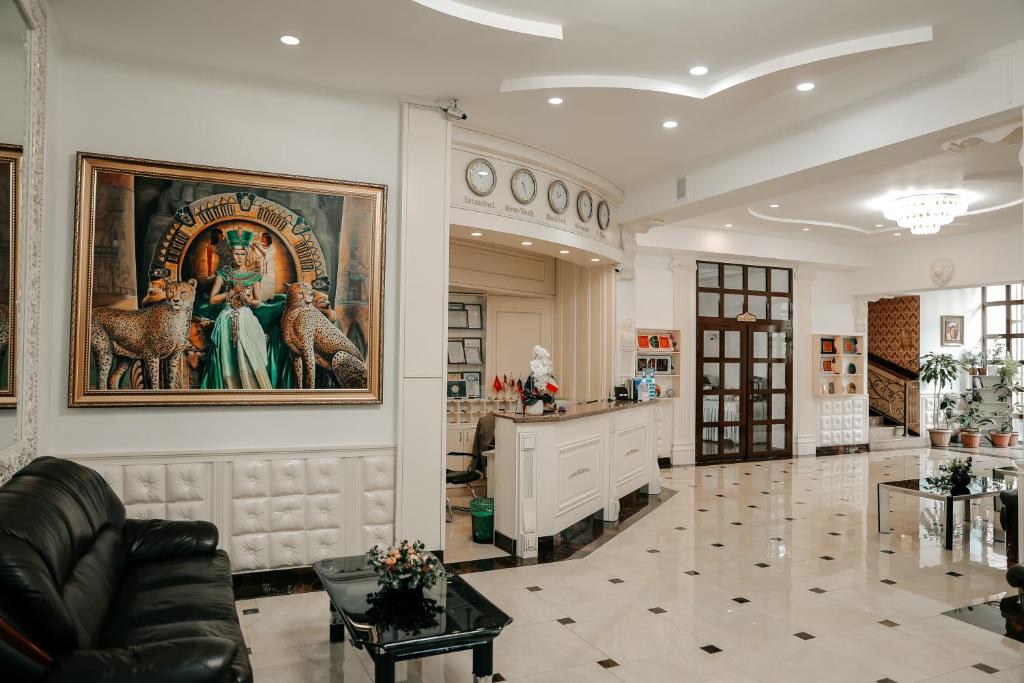 Grand Hotel photo