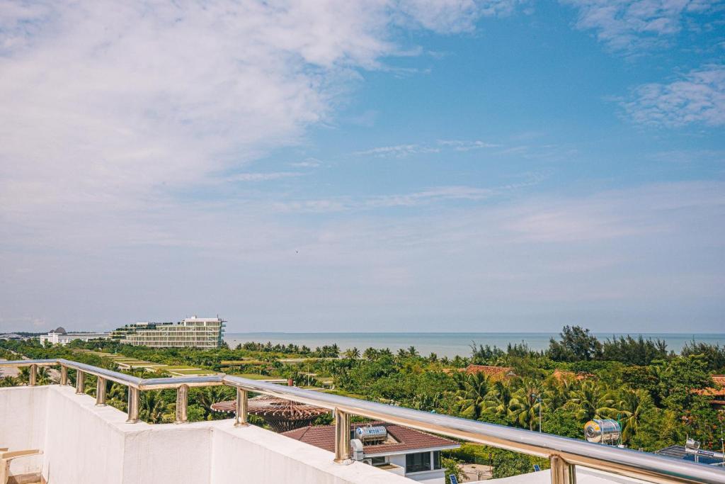 Khách sạn Maldives - FLC Lux City Sầm Sơn