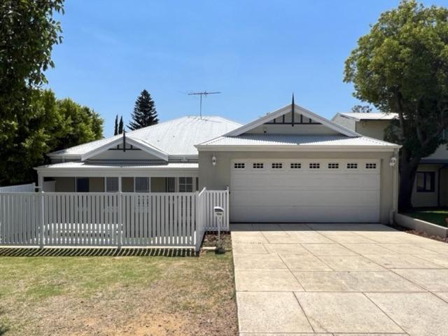 Beachy Vibes in Karrinyup, Perth