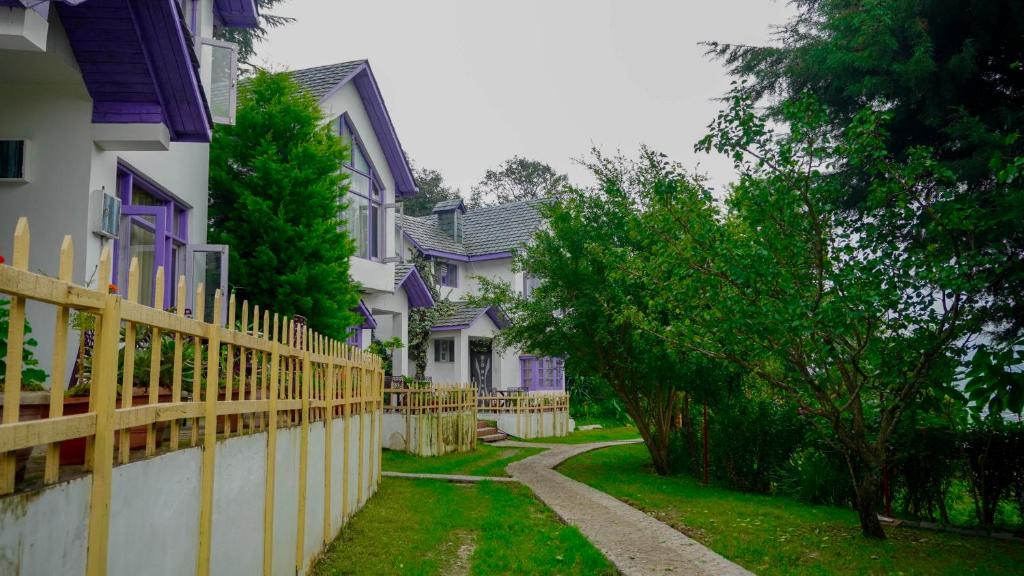Oakwood Hamlet Resort photo
