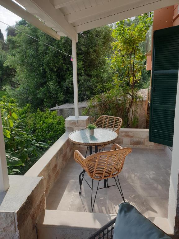Angels Pool Studios and Apartments photo