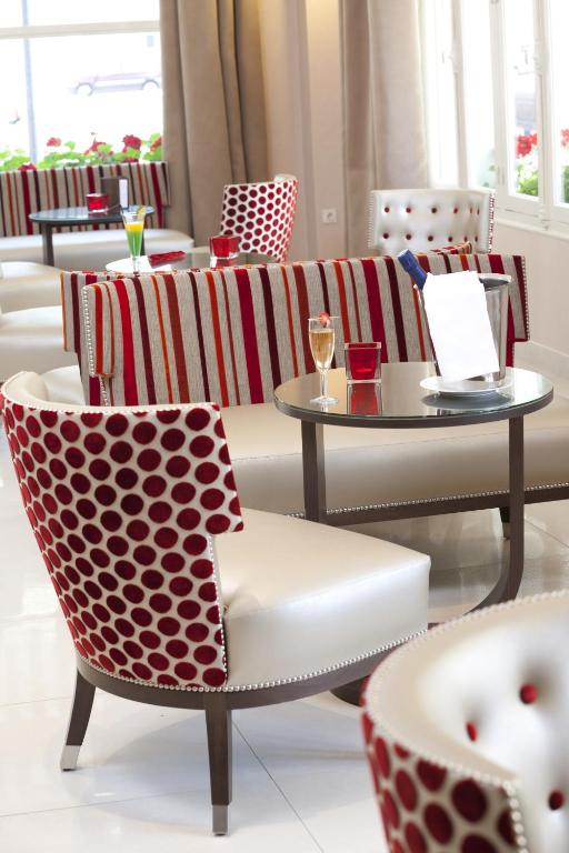 フロント・ロビー