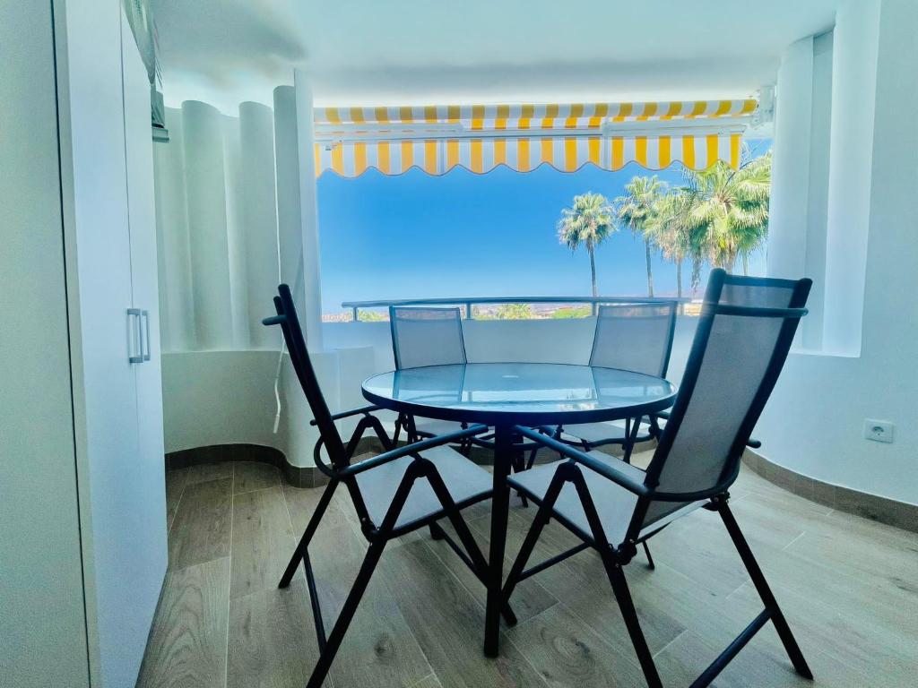 PARAISO designer conditioned apartment with terrace, San Bartolomé