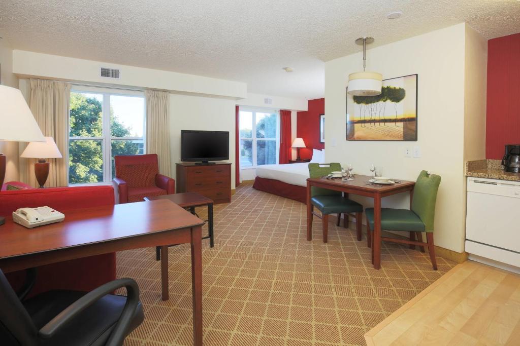 Residence Inn Flint Grand Blanc photo