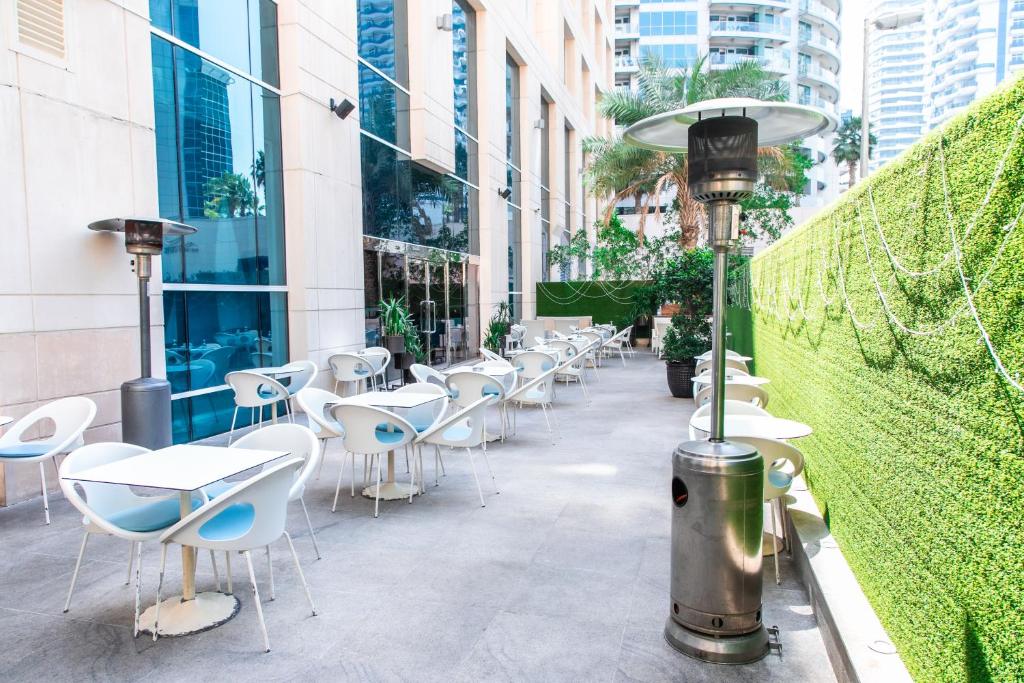 Marina Byblos Hotel — Restaurant & bars in Dubai