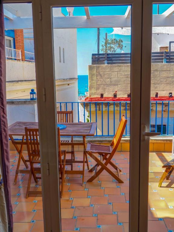 Barco Attic by Hello Homes Sitges - 4