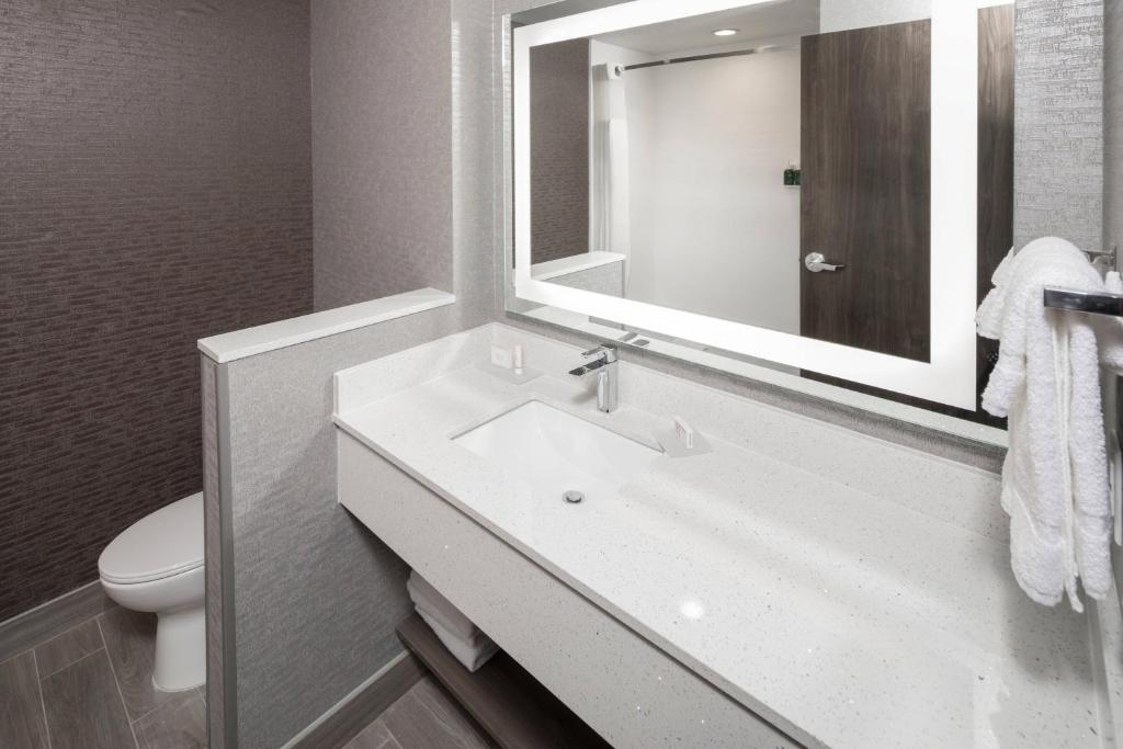 Fairfield Inn Suites Oklahoma City Downtown photo