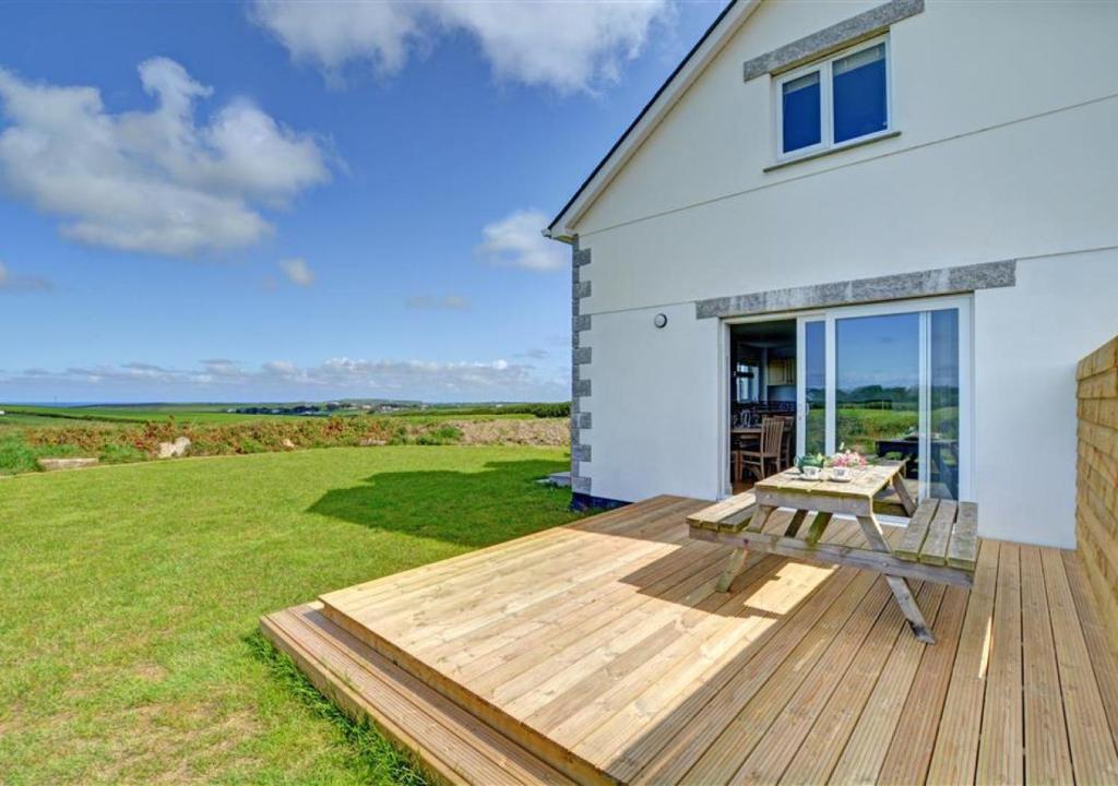 Lucerne, Saint Ervan