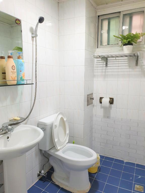 Ewha Guest House Hongdae photo