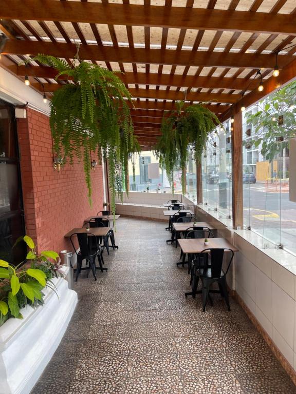 Miraflores Pacific Hotel — Hotel in Lima