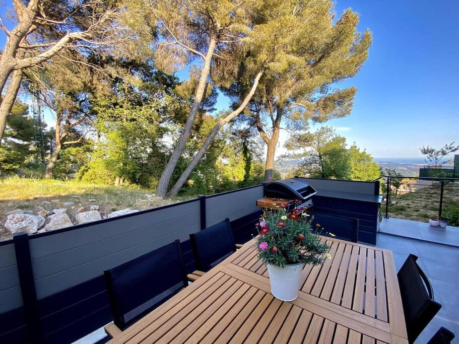 Beautiful duplex with sea view, Grasse