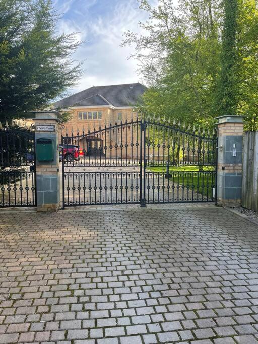 Luxury Studio Loft with Car Charging Point, Frizington