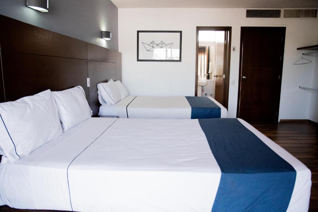 Hotel Expo Plaza Business and Family Guadalajara - 3