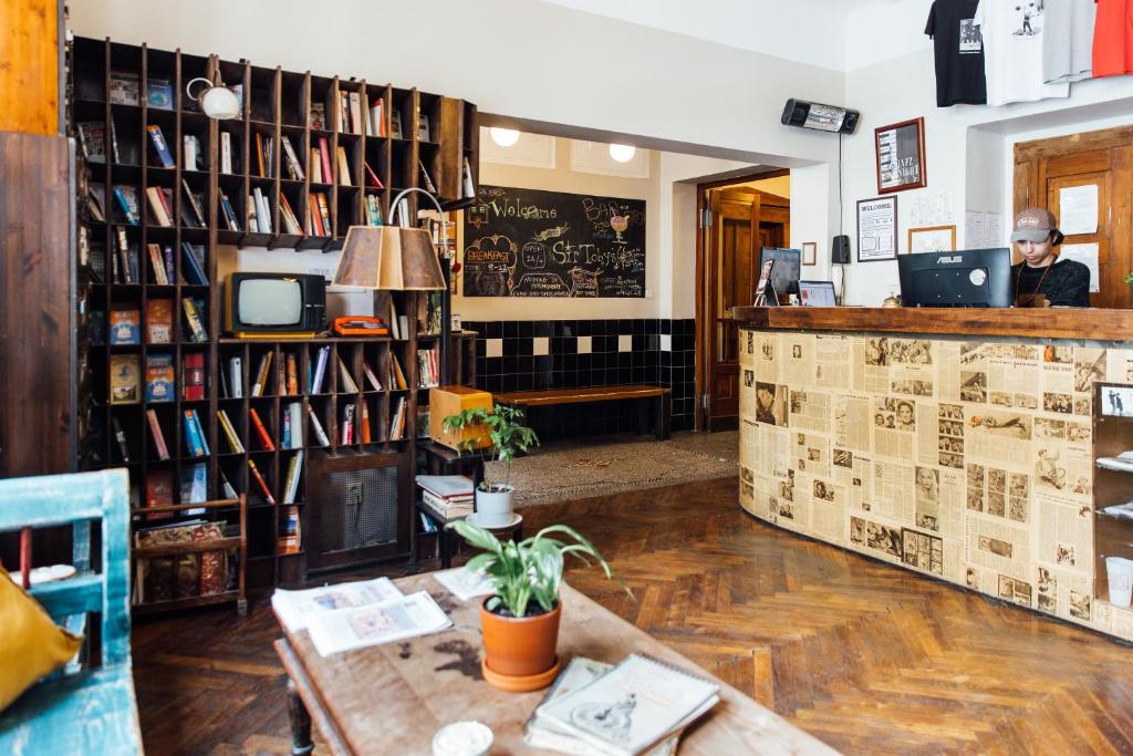Lobby, Sir Toby's Hostel in Prague