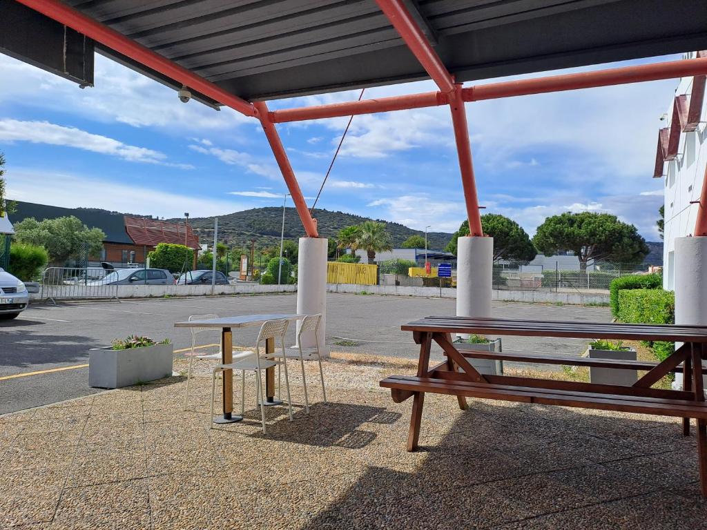 HOTEL THANIA Sète Frontignan - 3