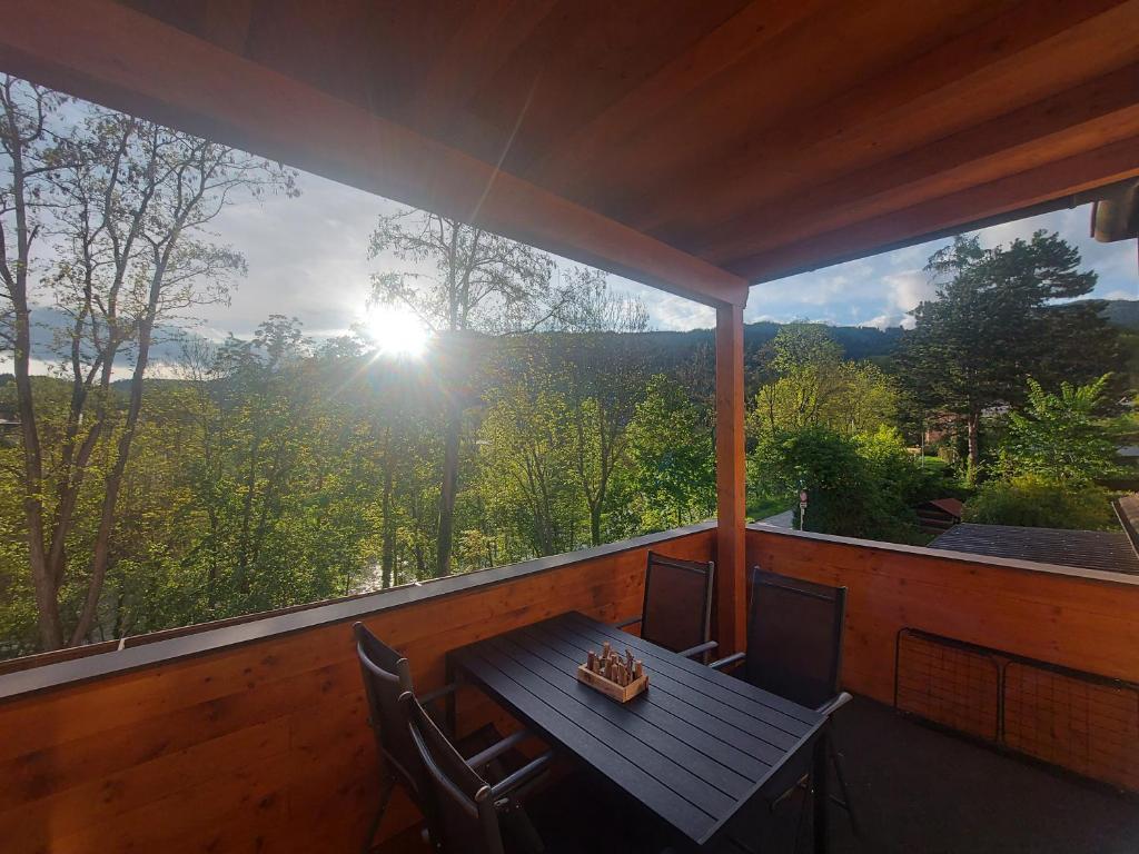AusZeit Steiraland 8 mit überdachten Balkon und Parkplatz - 1