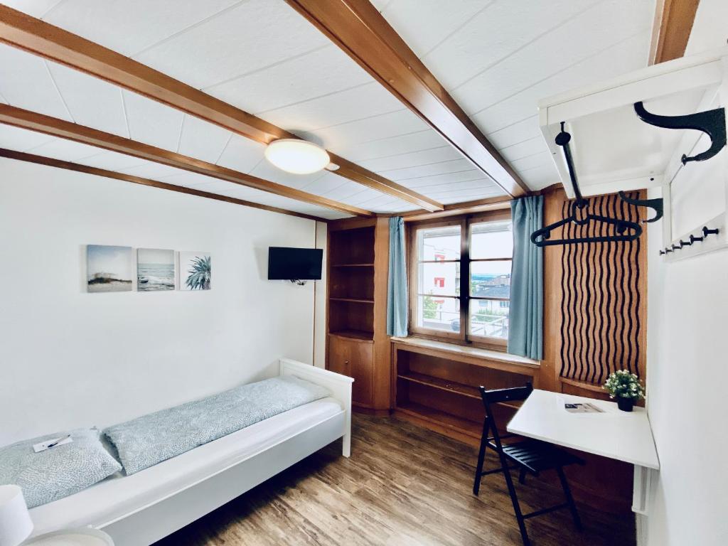 Monteurzimmer - Worker's accommodation - ZIMMERzuVERMIETEN in Flumenthal Solothurn, Flumenthal