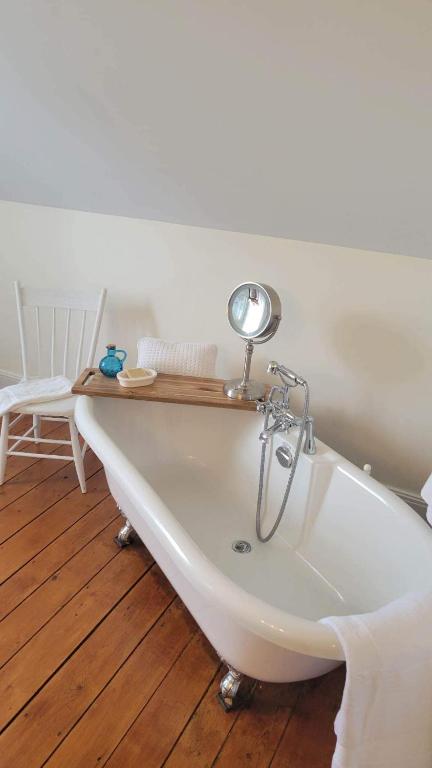 Clinton Pond Bed and Breakfast의 디럭스 더블룸 내부