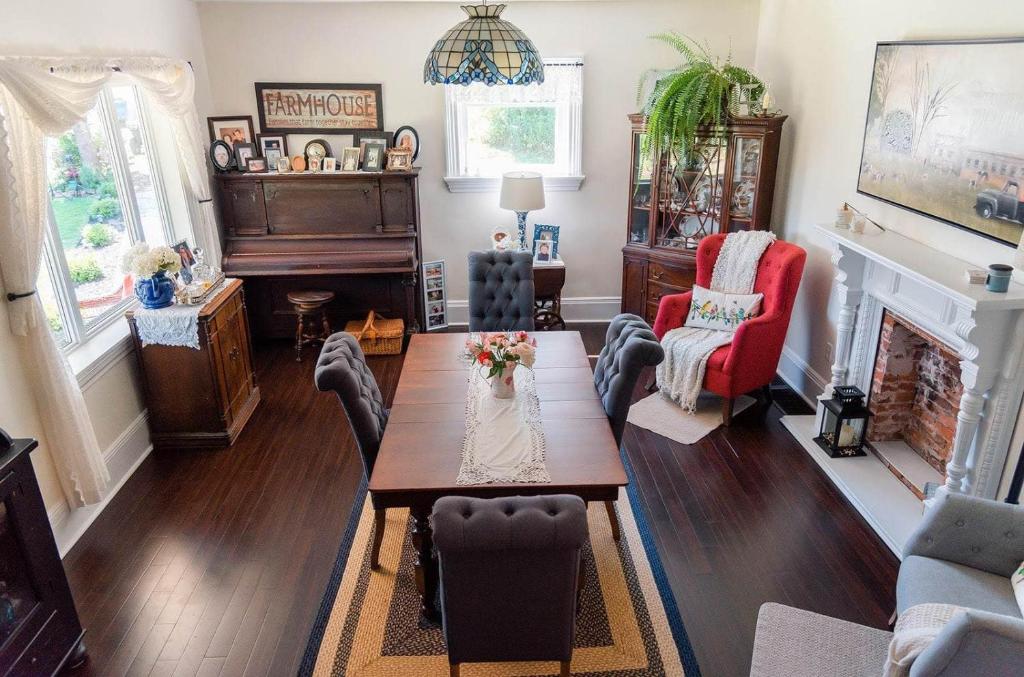 Clinton Pond B&B 침실 인테리어