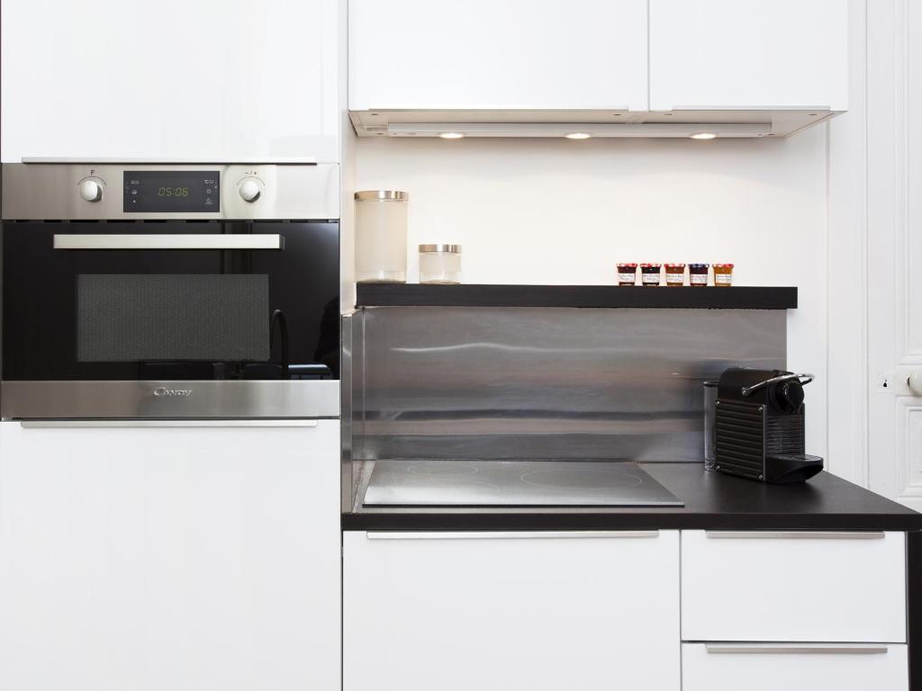 LivinParis - Luxury 2 Bedrooms Le Marais I - 4