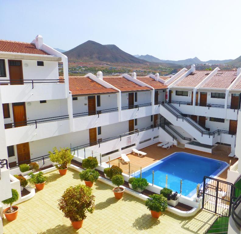 Stylish flat and pool with 3 rooms, sleeps 6, Los cristianos - 1