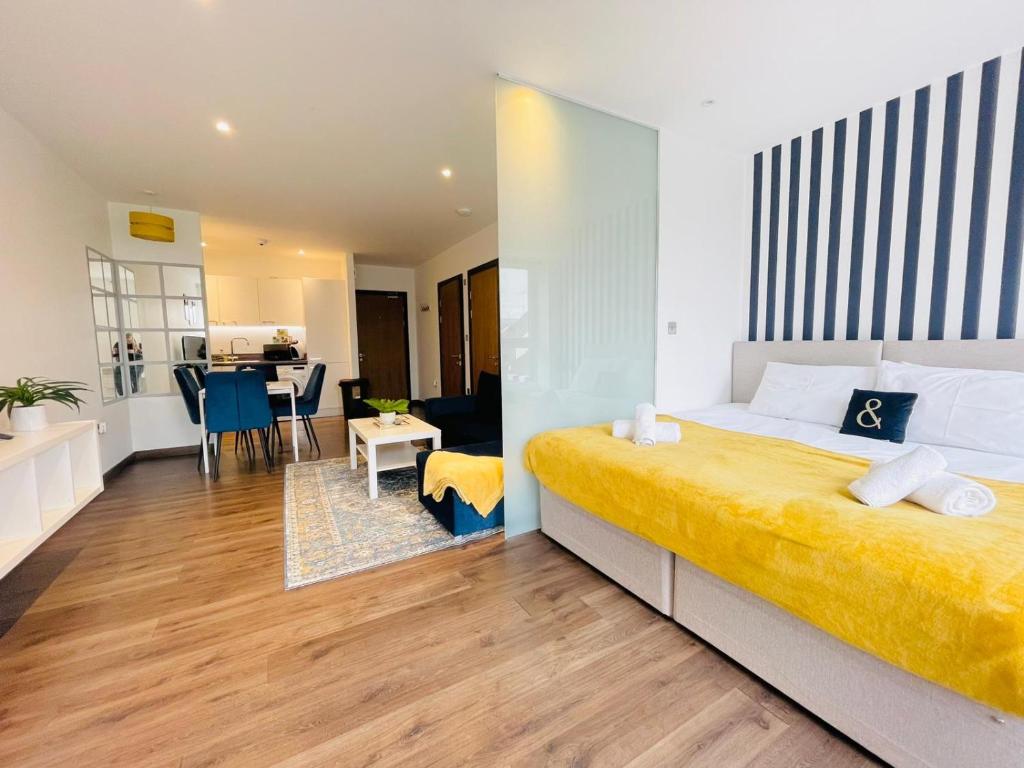 Park Street Apartment Luton by Hostaguest — Hotel in Luton