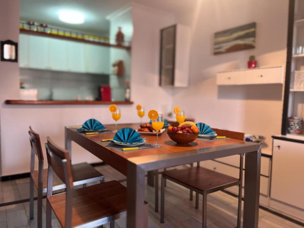 APJ Emperadores Apartment with swimming pool, 100 m from beach La Mata - 1