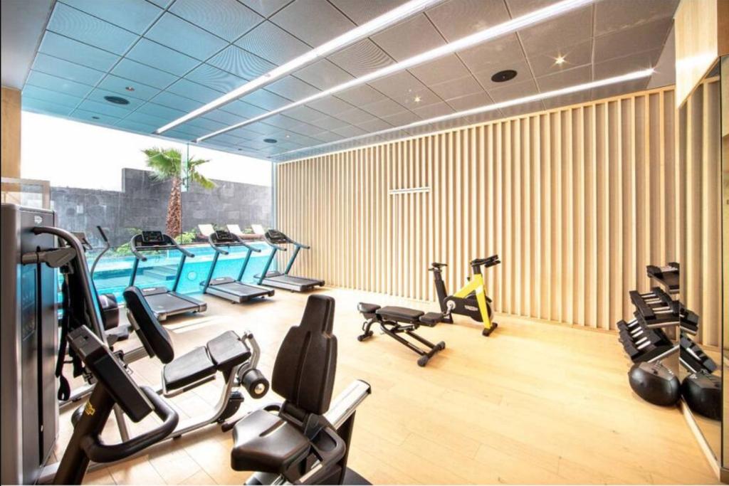 Lovely & Spacious Apartment with Pool & Gym in La Condesa - Icon - 4