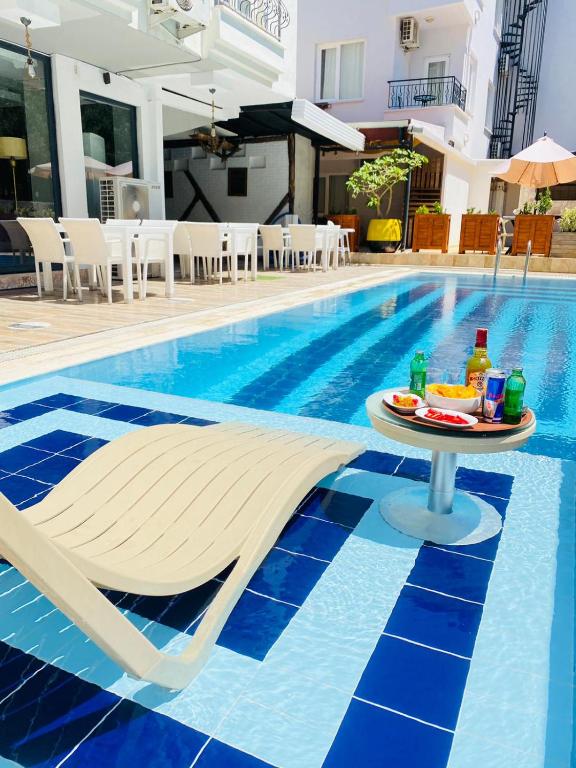 スイミングプール