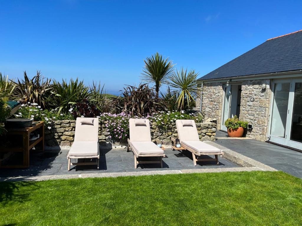 See Two Seas, Cape Cornwall photo 8