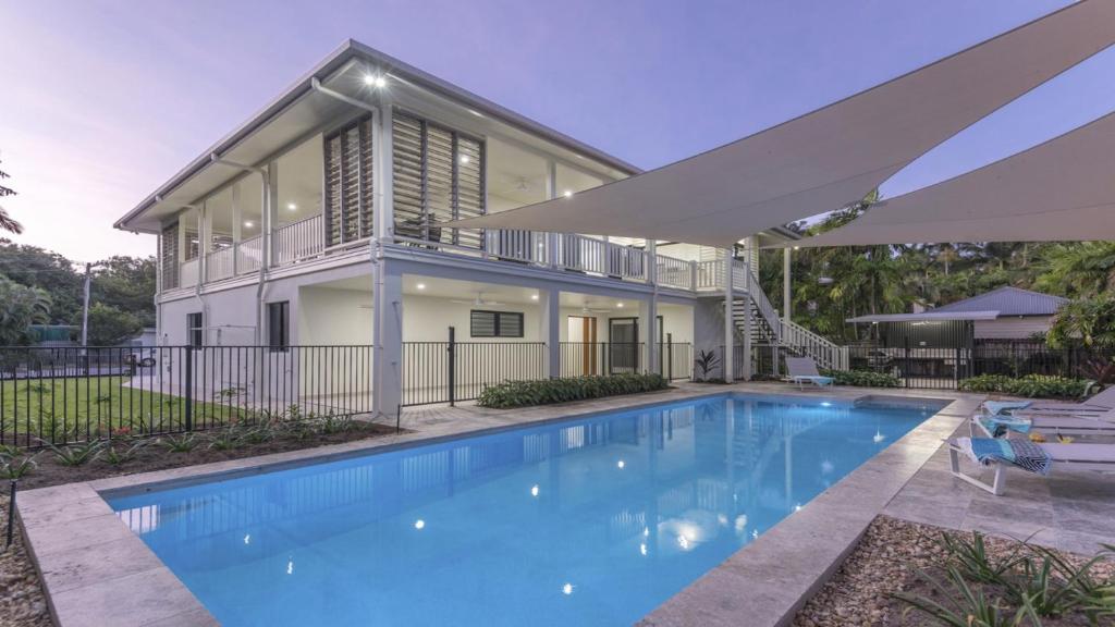 Papaya Port Douglas, Port Douglas