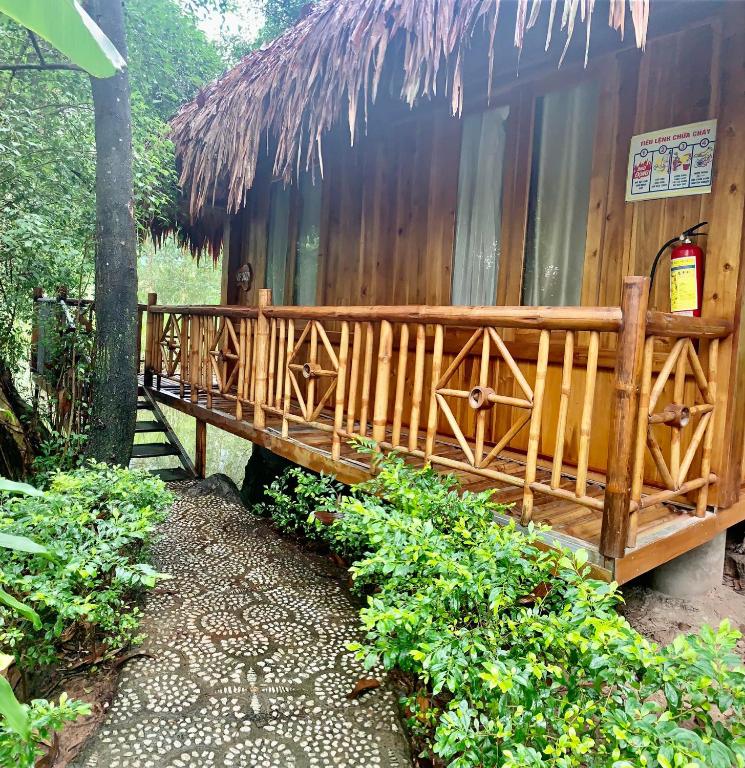 Hang Lan Bungalow photo