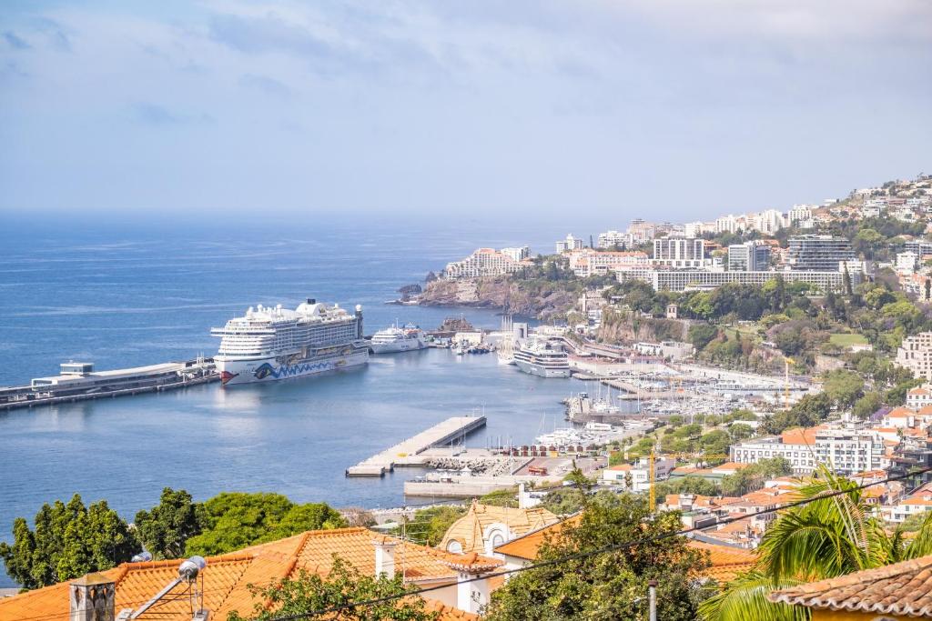 Uptown Sea View by Homie, Funchal
