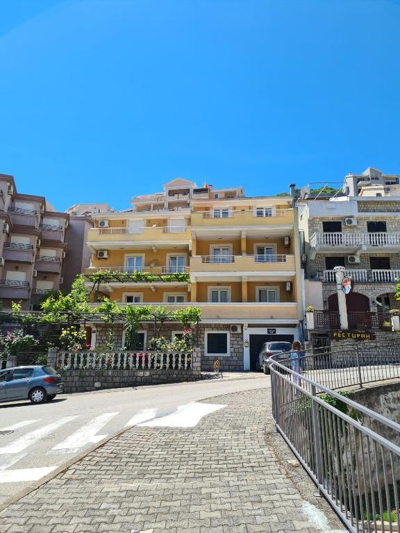 Apartments & Rooms Vuksanovic Ivana