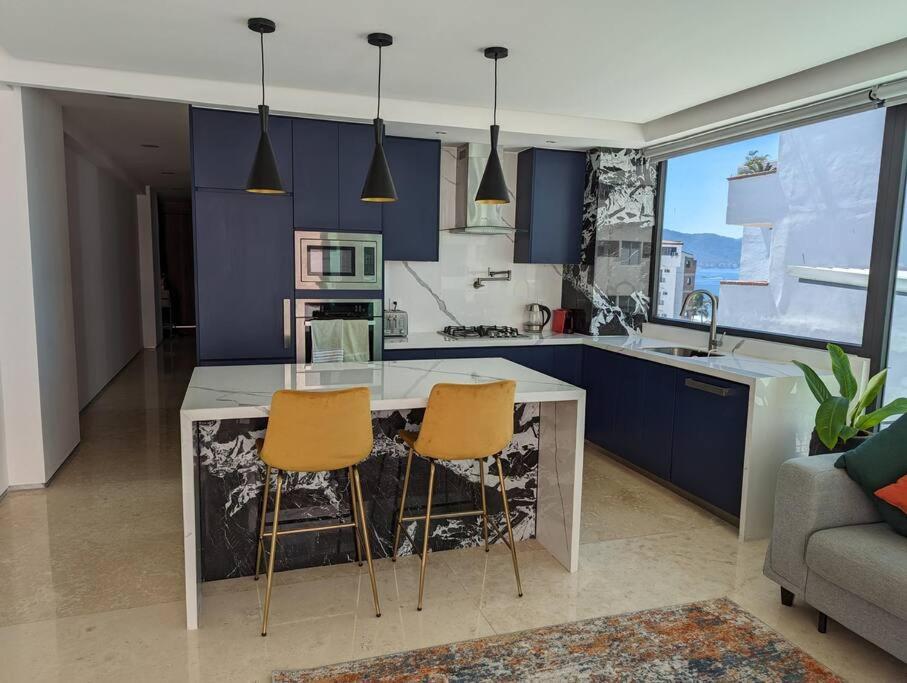 Ocean View Penthouse in P.V. Romantic Zone - 2