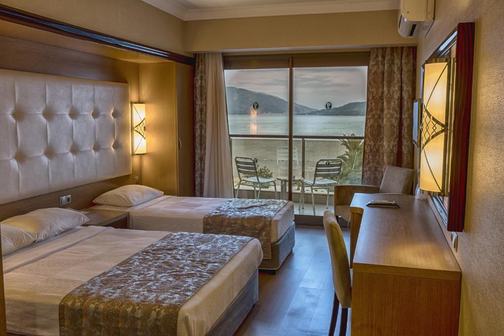 Pasa Beach Hotel — Hotel rooms in Marmaris, Mugla