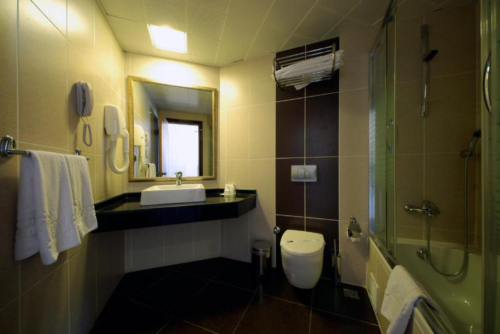 Pasa Beach Hotel — Hotel rooms in Marmaris, Mugla