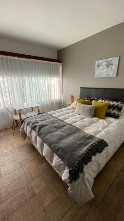 Departamento céntrico con vista - 5