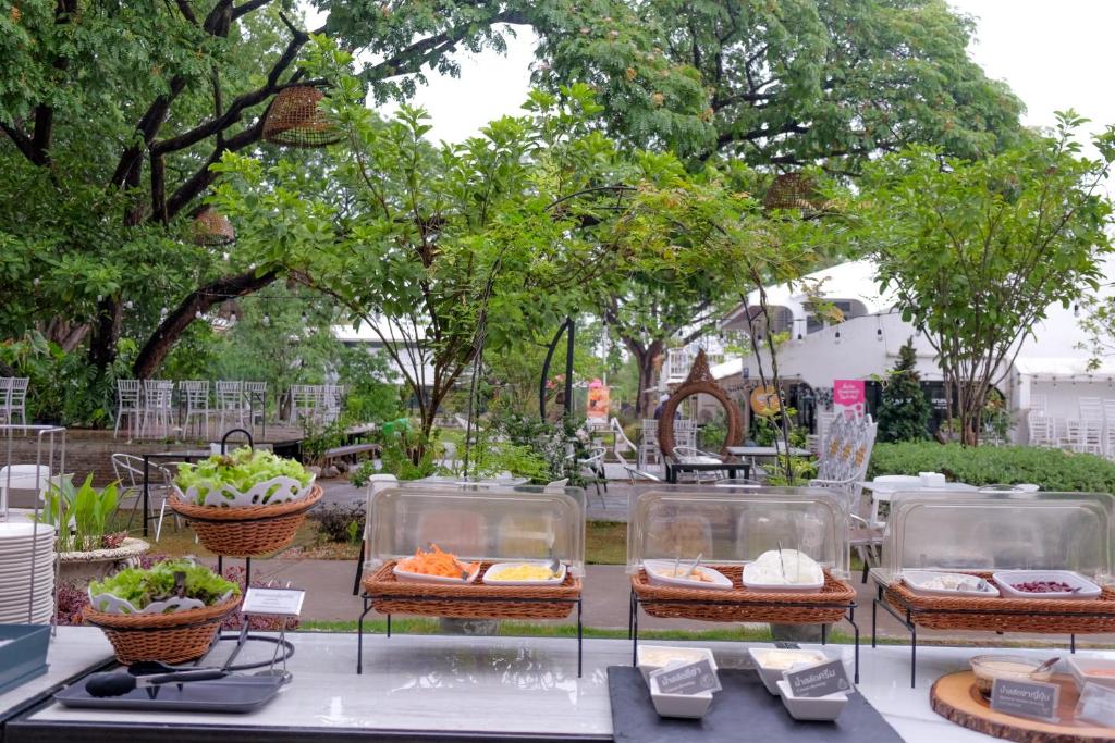Đồ ăn và thức uống