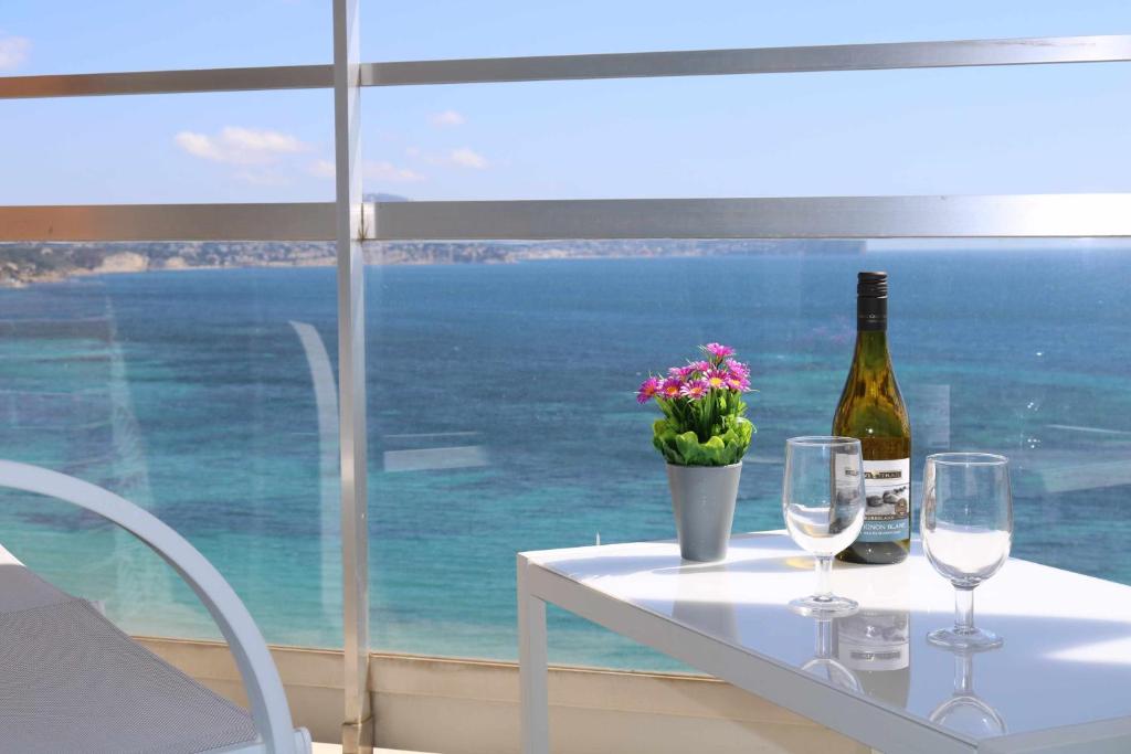 11F 2 dormitorios con vistas al mar - 4
