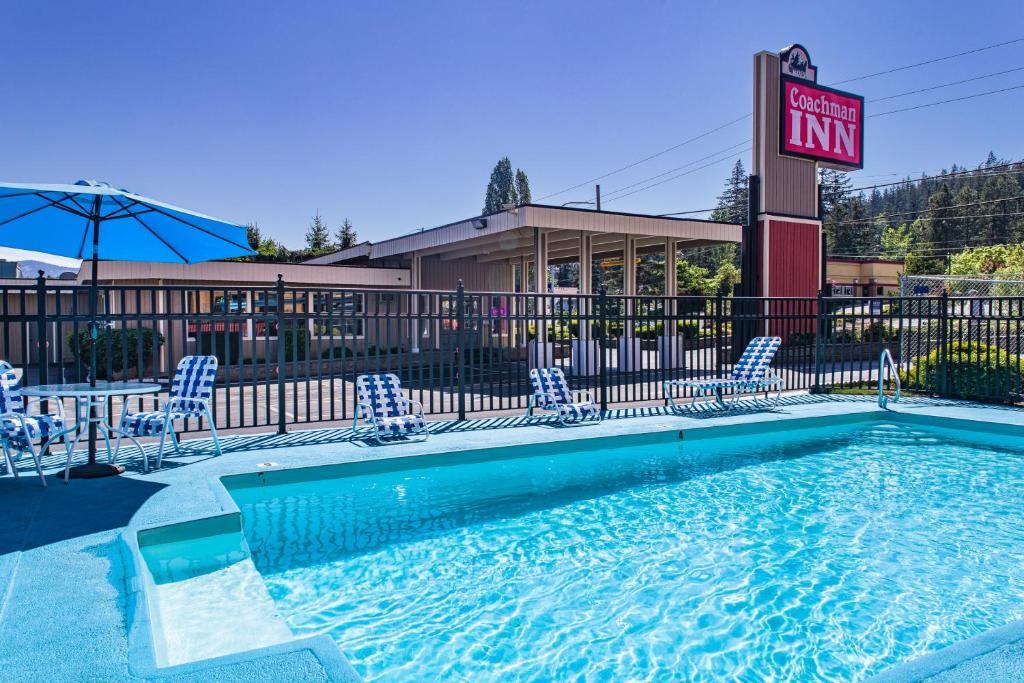Coachman Inn photo