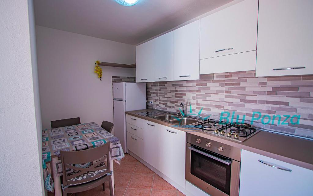 BluPonza - 5 posti in zona Mare - App Parigi - 3