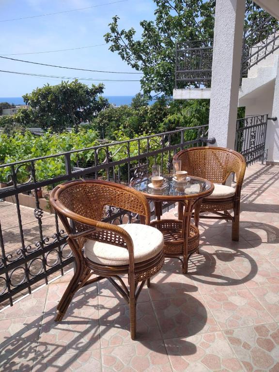 ApartToni, Dobra Voda