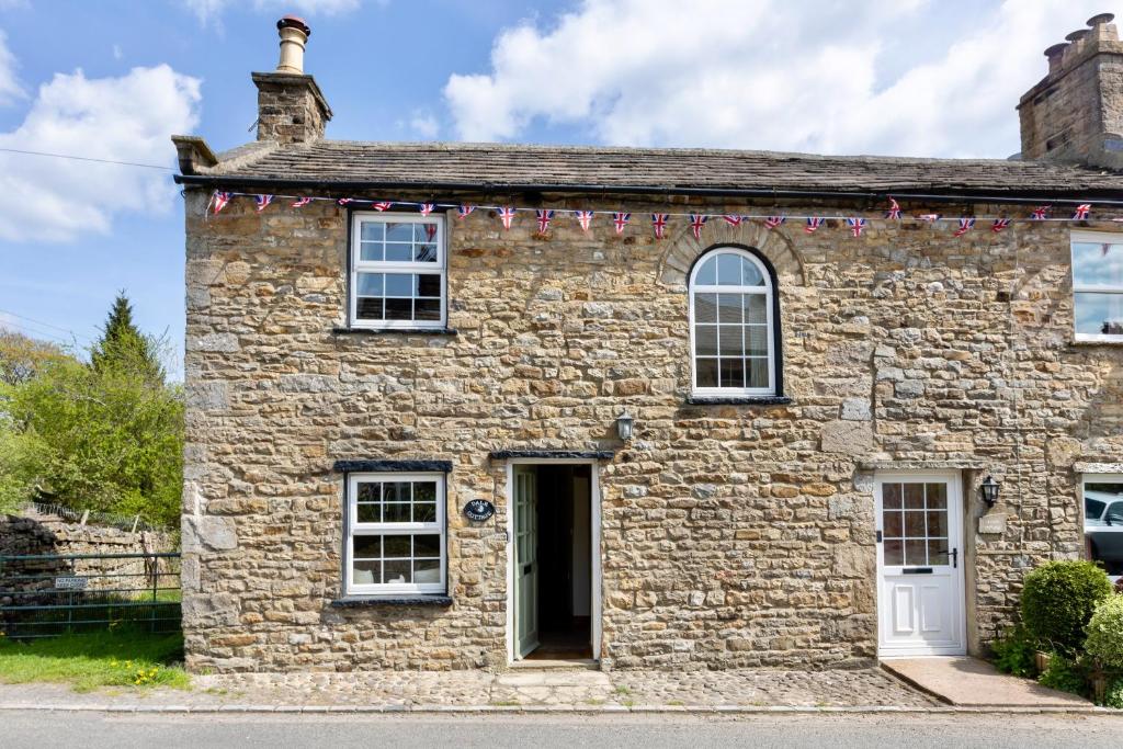 Character Cottage In West Burton, Wensleydale, West Burton