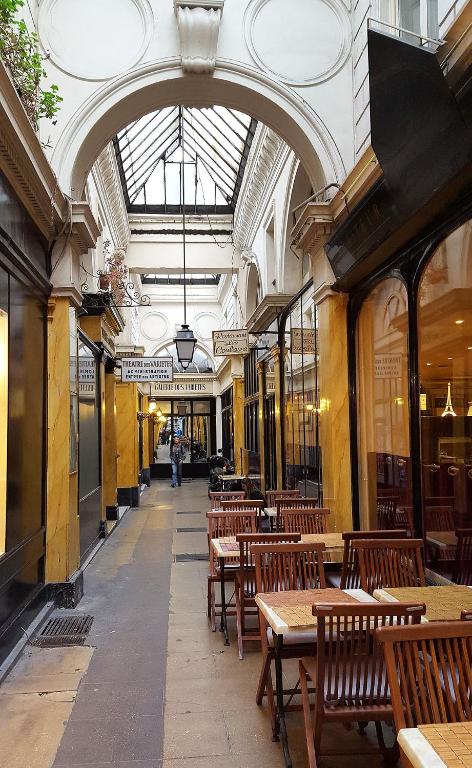 Sophisticated Gem in the Heart of Paris - 107m2 - 3